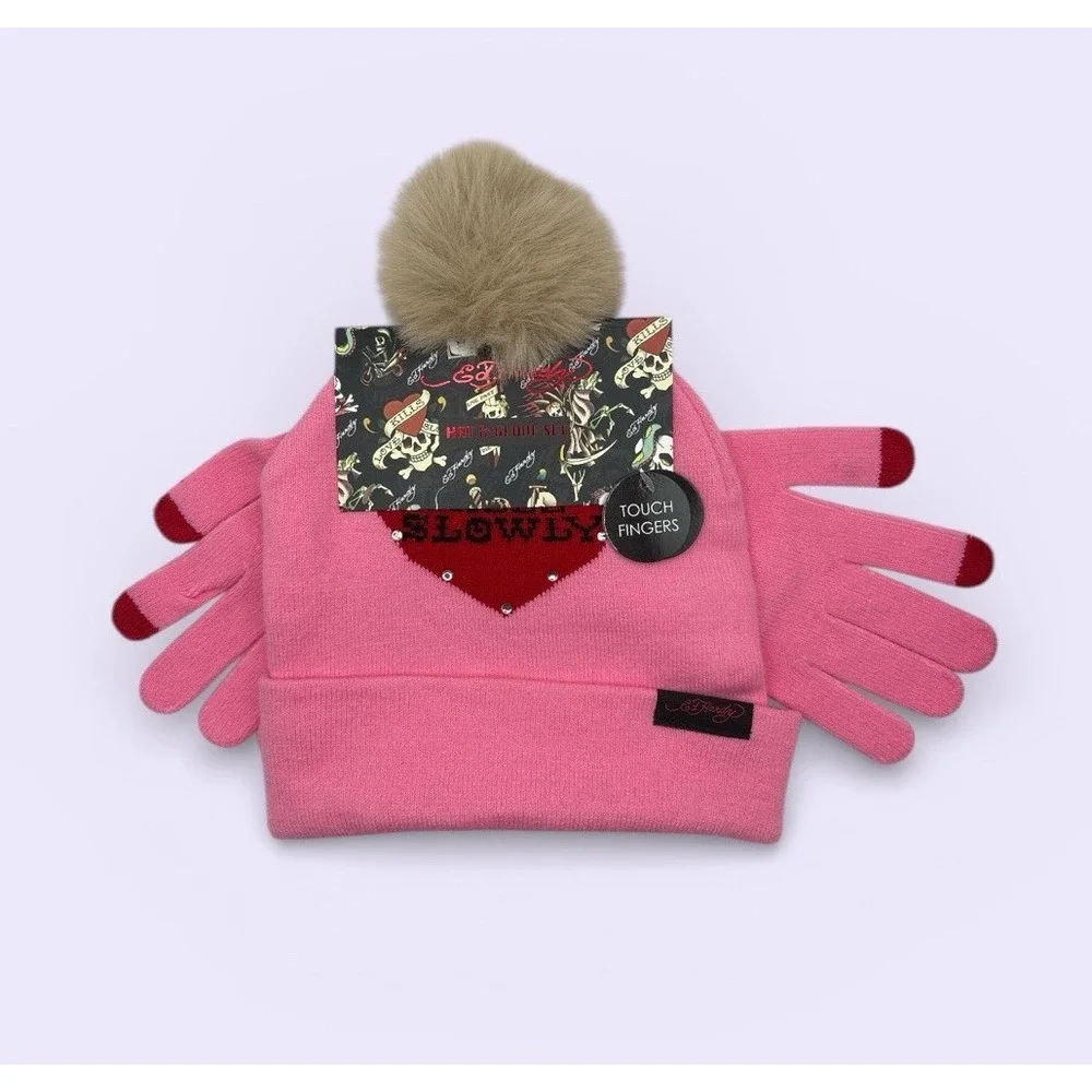 Ed‎ Hardy Beanie & Touch Fingers Gloves Set Pink Love Kills Slowly NWT